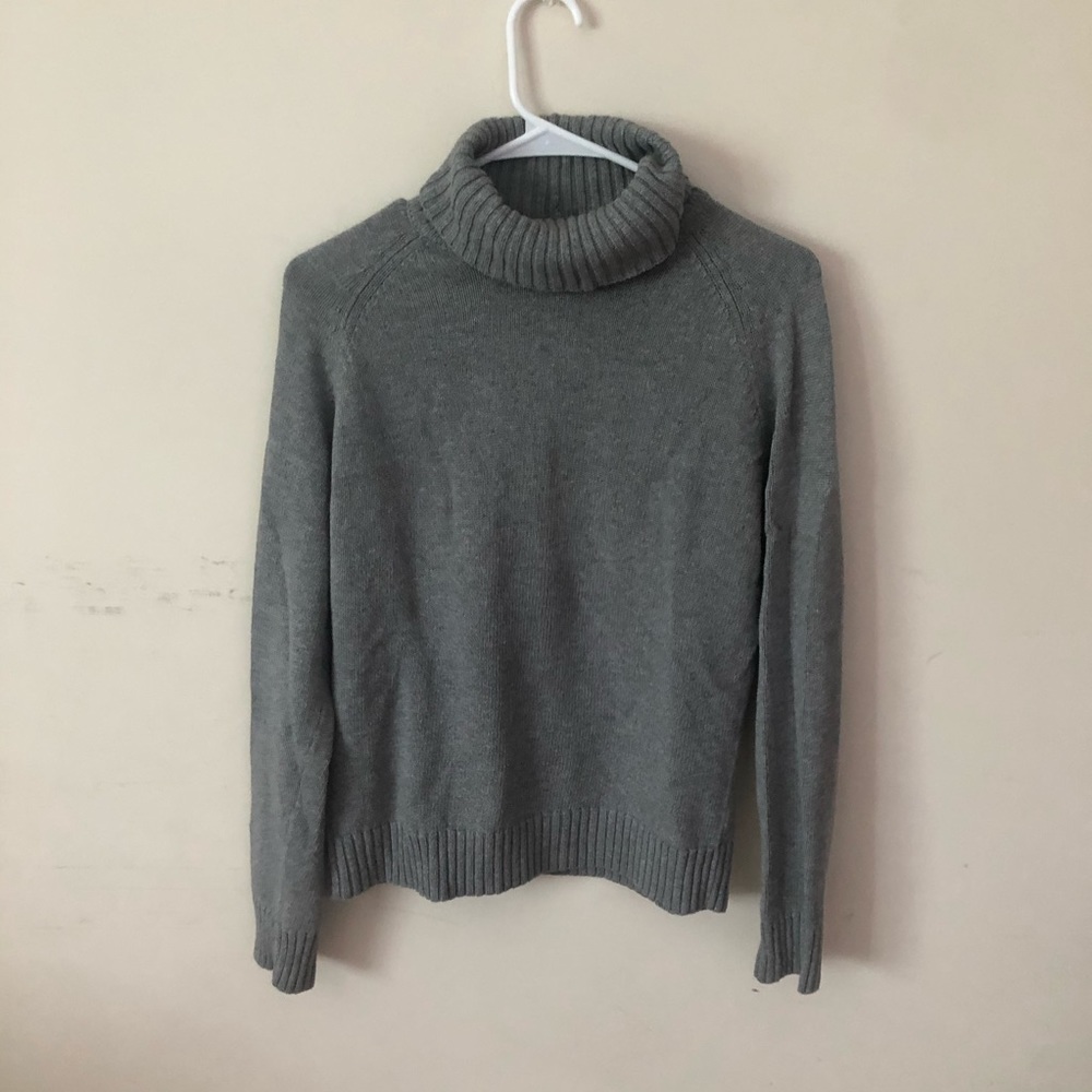 Gray knit turtleneck sweater from Priya (L)